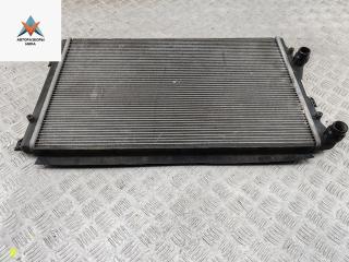 радиатор охлаждения Volkswagen Golf 5 поколение 2007, 1.4 л., бензин, МКПП, зелёный, универсал, 1K0121251AT