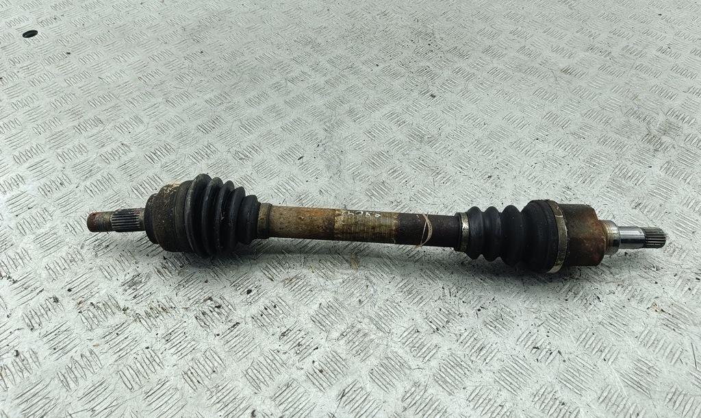 полуось передняя левая (приводной вал, ШРУС) Peugeot 307 1 поколение 2001, 1.6 л., бензин, МКПП, чёрный, хетчбэк 5 дв. - фото №1