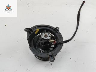 моторчик печки Mercedes-Benz C-Класс W201 [рестайлинг] 1989, 2.0 л., бензин, МКПП, красный, седан