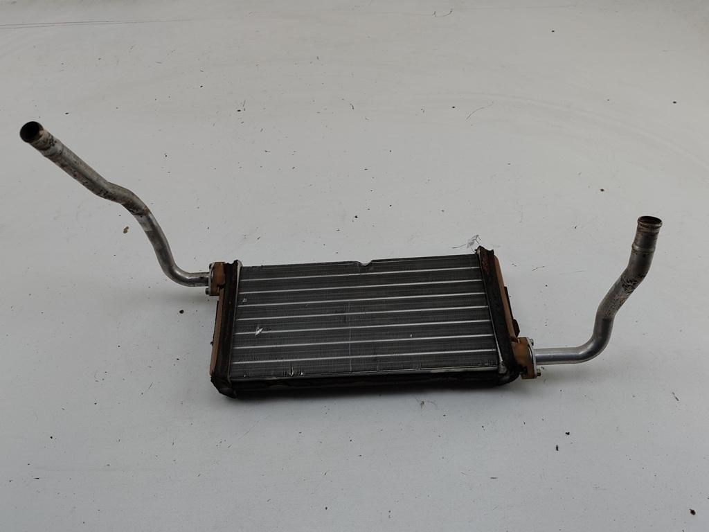 радиатор отопителя (печки) Mercedes-Benz 190 W201 1989, 2.0 л., бензин, МКПП, красный, седан