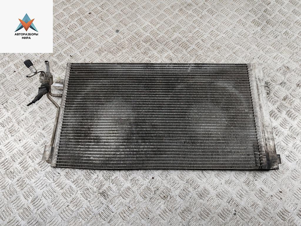 радиатор кондиционера Mercedes-Benz Vito-2 / Viano W639 2010, 3.0 л., дизель, АКПП, красный, микроавтобус - фото №1