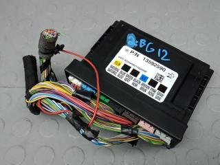 блок предохранителей Opel Zafira 3 поколение (C) 2014, 2.0 л., CDTi, дизель, МКПП, минивэн, 13592590