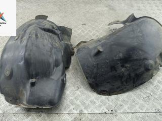 Подкрылок передний правый Renault Scenic 2 поколение [рестайлинг] 2007, 1.6 л., бензин, минивэн, 8200430598