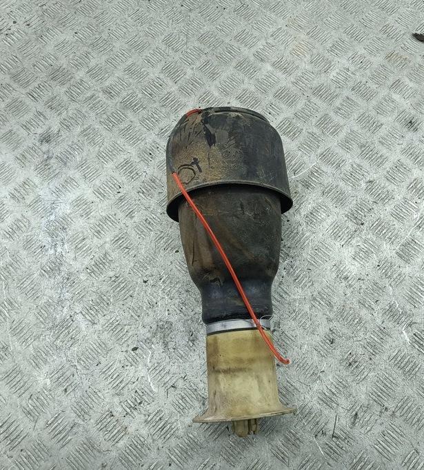 пневмоподушка BMW 5 серия F07/F10/F11 2011, 3.0 л., дизель, АКПП, универсал, 37106784379 - фото №1