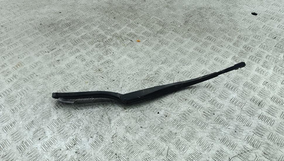 Щеткодержатель (поводок стеклоочистителя) передний BMW 5 F10/F11 2011, 3.0 л., дизель, АКПП, серый, универсал, 61617182459