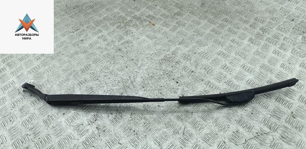 Щеткодержатель (поводок стеклоочистителя) передний Nissan Note E11 2006, 1.4 л., бензин, МКПП, серый, хетчбэк 5 дв. - фото №1