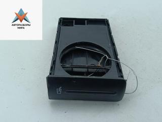 подстаканник SEAT Leon 2 поколение 2006, 1.6 л., бензин, МКПП, красный, хетчбэк 5 дв., 1M1862531D