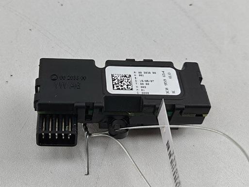 датчик угла поворота руля Volkswagen Passat B6 2007, 2.0 л., дизель, АКПП, серый, универсал, 3C0959654IE