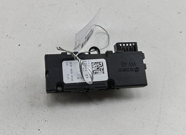 датчик угла поворота руля Volkswagen Passat B6 2008, 2.0 л., дизель, АКПП, чёрный, универсал, 3C0959654CN