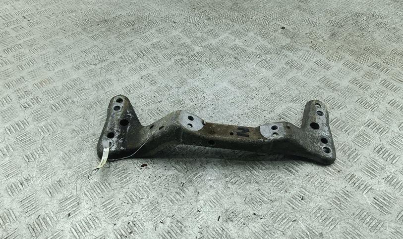 кронштейн КПП BMW 3 E36 1999, 1.9 л., бензин, АКПП, серый, хетчбэк 3 дв., 1136499