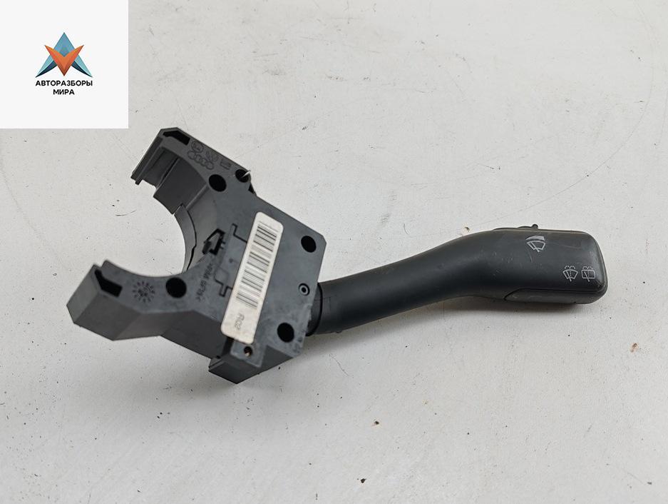 переключатель дворников Audi A6 4B/C5 1998, 2.4 л., бензин, МКПП, синий, универсал, 4B0953503F - фото №1