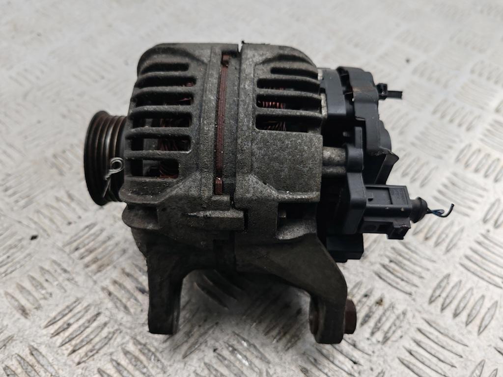 генератор Volkswagen Passat B5+ (GP) 2001, 2.0 л., бензин, МКПП, синий, универсал, 06B903016A