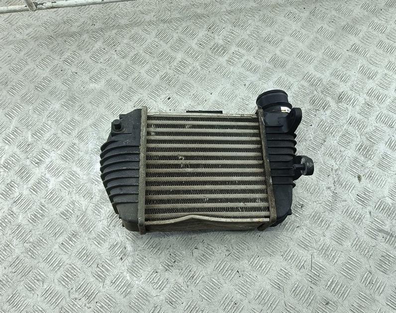 радиатор интеркулера Audi A6 C6 2006, 2.7 л., дизель, АКПП, серый, седан, 4F0145806R