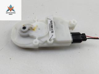 активатор замка багажника Mitsubishi Grandis 1 поколение 2009, 2.4 л., бензин, АКПП, серый, минивэн