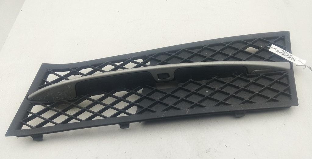 заглушка (решетка) в бампер BMW 5 серия F07/F10/F11 2011, 3.0 л., дизель, АКПП, серый, универсал, 7231859, 7200699 - фото №1