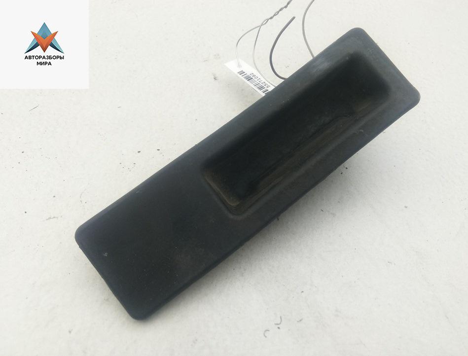 кнопка открытия багажника BMW 5 серия F07/F10/F11 2011, 3.0 л., дизель, АКПП, серый, универсал, 7368752 - фото №1