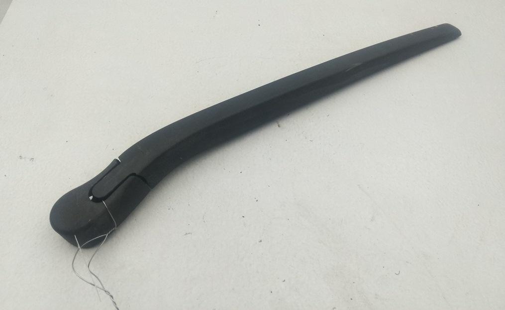 Щеткодержатель (поводок стеклоочистителя) задний BMW 5 серия F07/F10/F11 2011, 3.0 л., дизель, АКПП, серый, универсал, 7207042 - фото №1