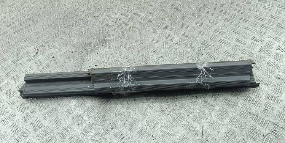 Накладка на порог наружная левая Mercedes-Benz 190 W201 1989, красный, седан