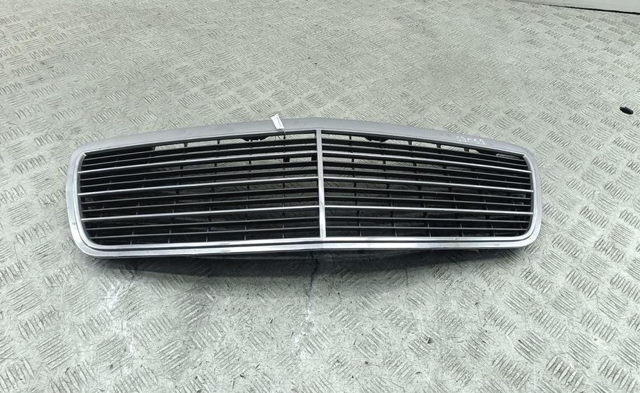 решетка радиатора Mercedes-Benz E W210 2000, серый, седан, 2108800583