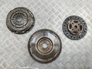 маховик Volkswagen Passat B6 2007, 1.6 л., бензин, МКПП, чёрный, универсал, 030105271M