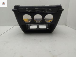 консоль салона (центральная часть) Mercedes-Benz C-Класс W201 [рестайлинг] 1989, 2.0 л., бензин, МКПП, красный, седан