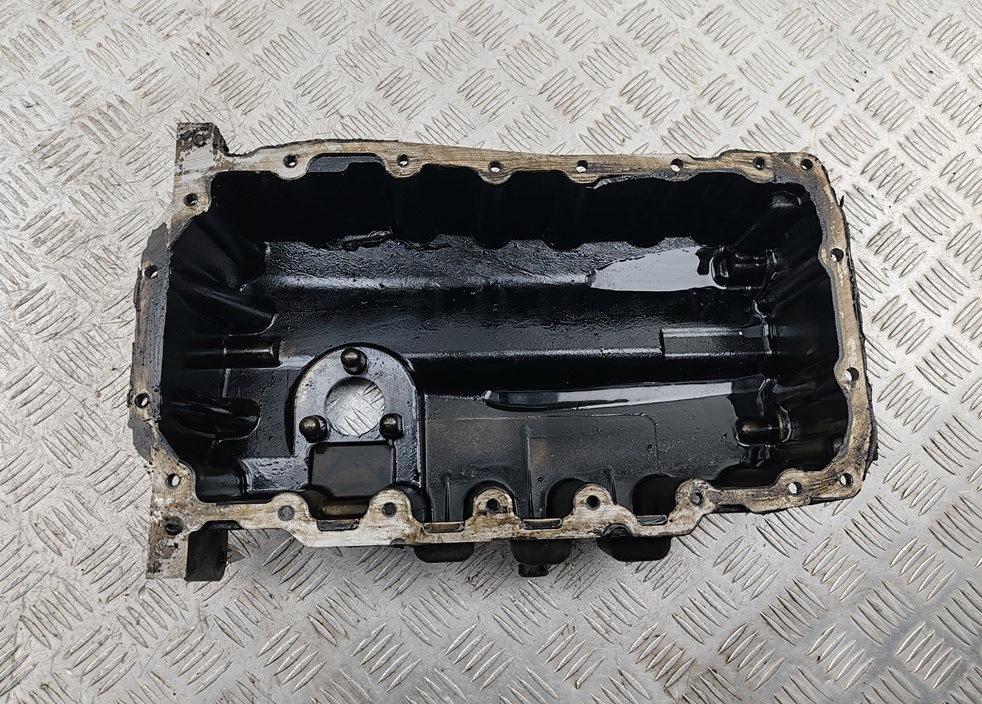 масляный поддон Volkswagen Passat B6 2007, 2.0 л., дизель, МКПП, серый, универсал, 03G103603H