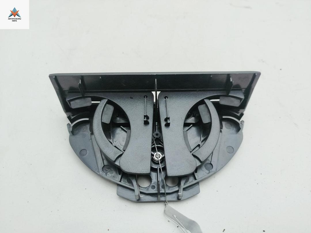 подстаканник BMW 5 серия E39 1998, 2.5 л., бензин, АКПП, серый, седан - фото №1