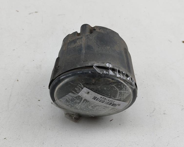 фара противотуманная правая Nissan Note E11 2006, 1.4 л., бензин, МКПП, серый, минивэн, 89204563 - фото №1