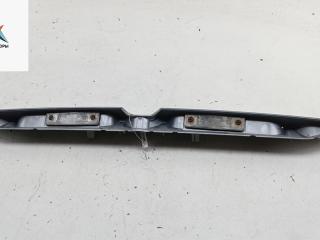 накладка подсветки номера Opel Zafira 1 поколение (A) [рестайлинг] 2003, 1.8 л., бензин, МКПП, серый, минивэн, 90579631