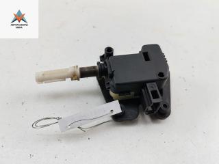 активатор замка багажника Audi A6 4B/C5 [рестайлинг] 2004, 2.5 л., дизель, АКПП, серый, универсал, 8E9827833