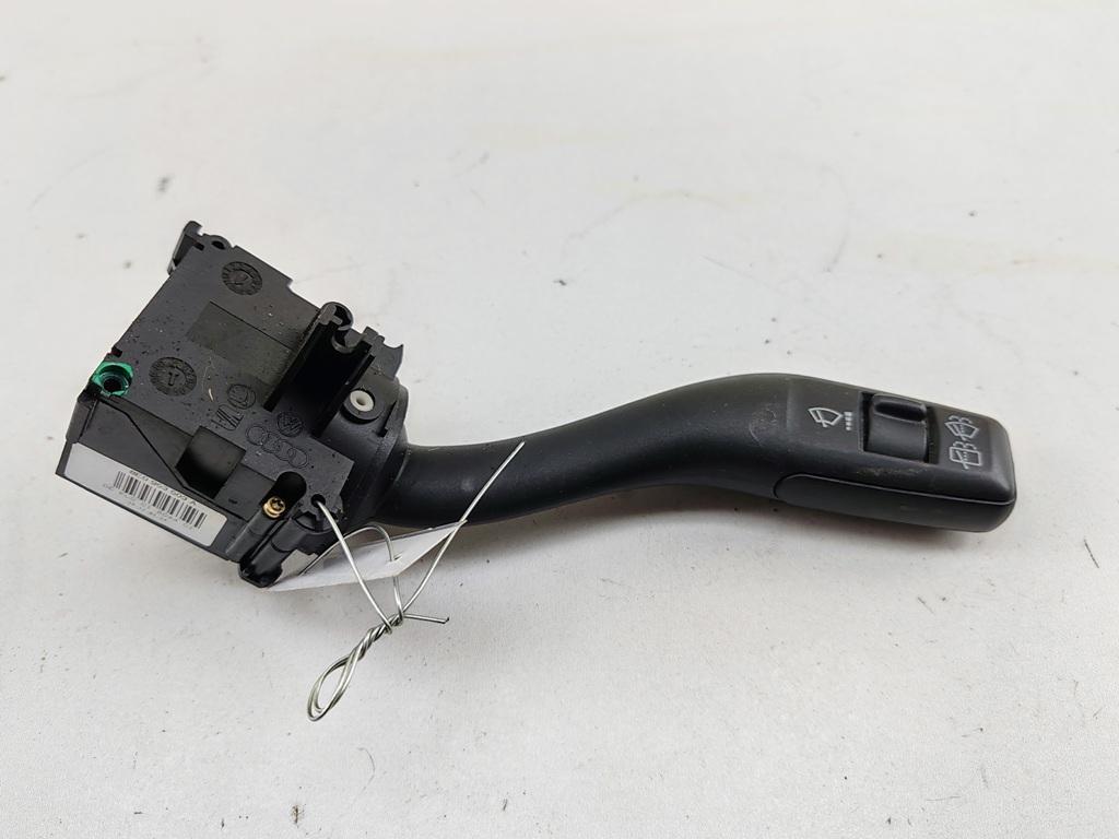 переключатель дворников Audi A4 B6 2001, 1.8 л., Ti, бензин, МКПП, серый, универсал, 8E0953503A - фото №1