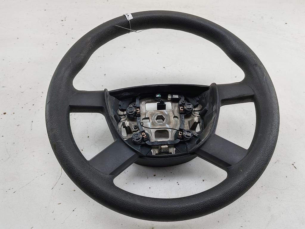 руль Ford Focus 2 поколение 2005, 1.6 л., i, бензин, МКПП, серый, хетчбэк 5 дв., 4M513600AGW - фото №1