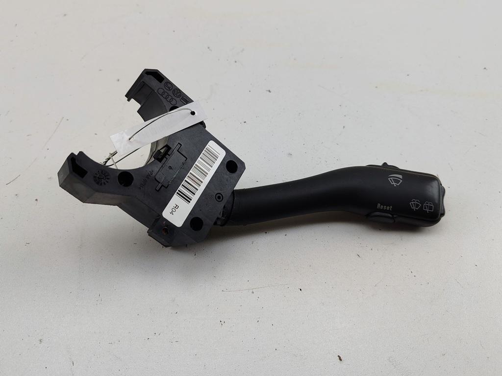переключатель дворников Audi A6 C5 1999, 2.4 л., бензин, АКПП, серый, универсал, 4B0953503H