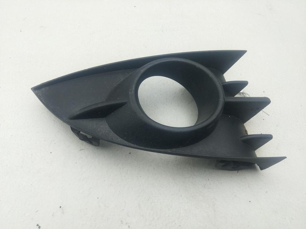 рамка фары противотуманной правой Renault Scenic II 2007, 1.6 л., бензин, МКПП, серый, минивэн, 1013579