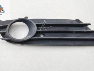 рамка фары противотуманной правой Opel Astra H/Family [рестайлинг] 2006, 1.6 л., бензин, МКПП, серый, универсал, 13126026