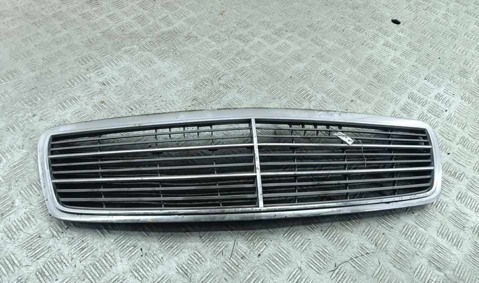 решетка радиатора Mercedes-Benz C W203 2003, жёлтый, универсал, 2038800483
