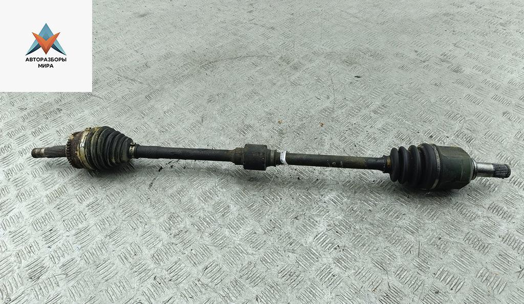 полуось передняя правая (приводной вал, ШРУС) Mitsubishi Carisma 1 поколение 1997, 1.8 л., бензин, МКПП, чёрный, хетчбэк 5 дв. - фото №1