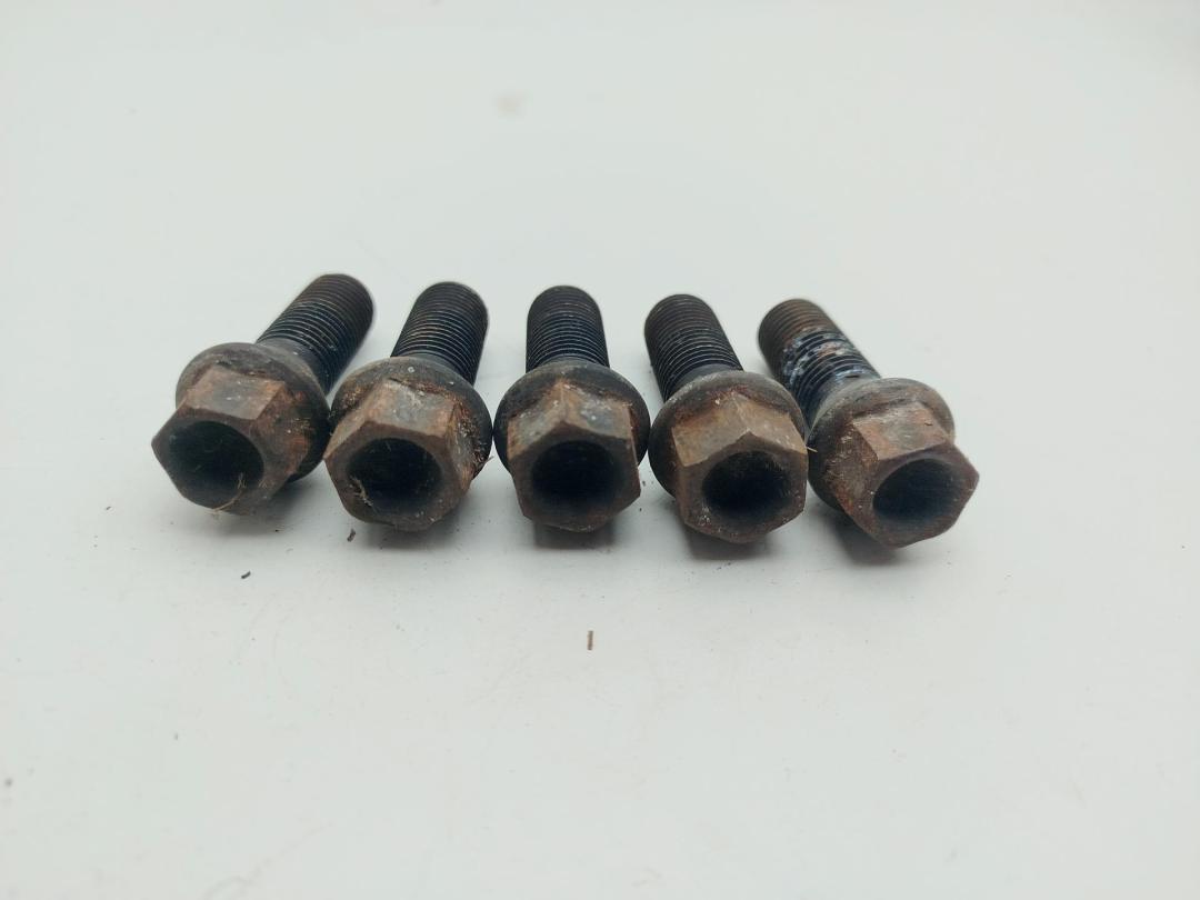 болт колесный BMW 7 E65/E66 2002, 3.6 л., бензин, АКПП, синий, седан, 36136781152, 6781152
