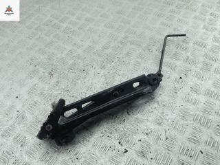 домкрат Opel Zafira 2 поколение (B) 2007, 1.9 л., дизель, МКПП, чёрный, минивэн