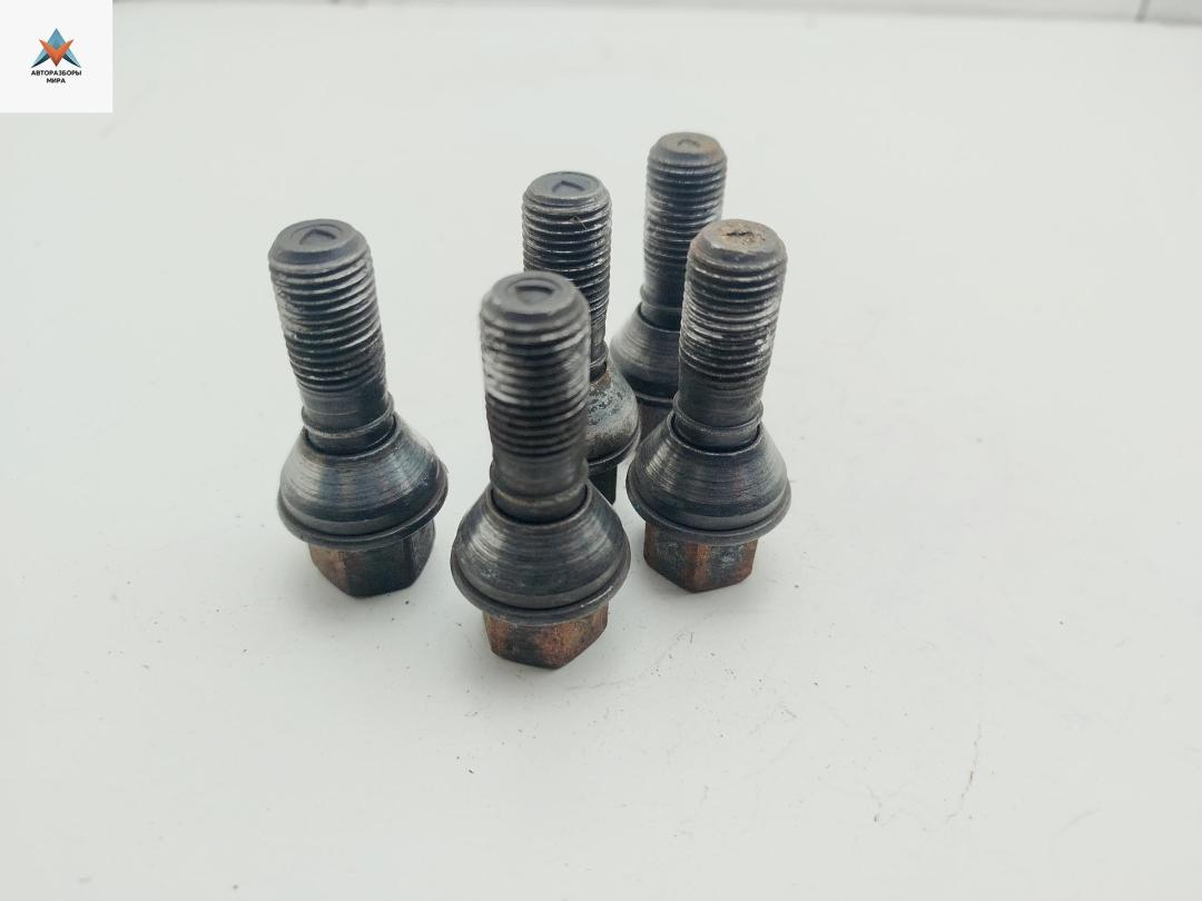 болт колесный BMW X5 E53 2002, 4.6 л., бензин, АКПП, чёрный, внедорожник 5 дв., 6781153 - фото №1