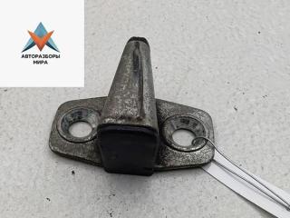 ответная часть (скоба) замка двери Mercedes-Benz C-Класс W201 [рестайлинг] 1989, 2.0 л., бензин, МКПП, красный, седан