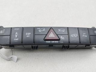 кнопка аварийной сигнализации Mercedes-Benz M-Class ML W164 2006, 4.0 л., дизель, АКПП, чёрный, внедорожник 5 дв., 1648709610