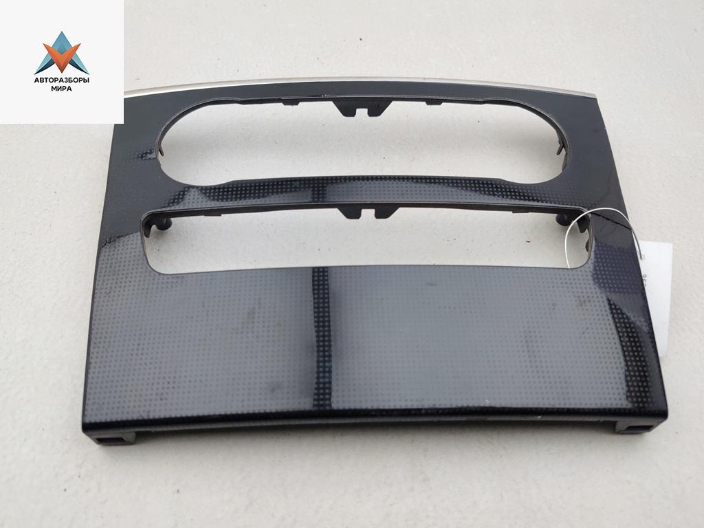 накладка на торпедо (консоль) Mercedes-Benz M-Class ML W164 2006, 4.0 л., дизель, АКПП, чёрный, внедорожник 5 дв., 1646804417 - фото №1