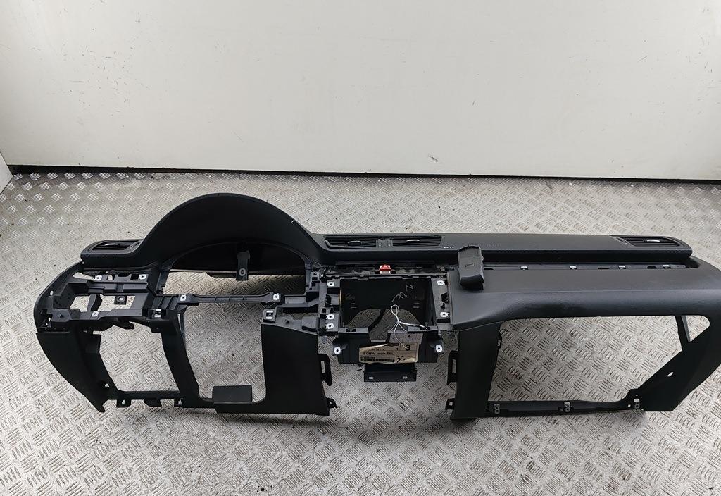 панель передняя салона (торпедо) Volkswagen Passat B6 2007, 1.6 л., бензин, МКПП, чёрный, универсал, 3C1857003QT