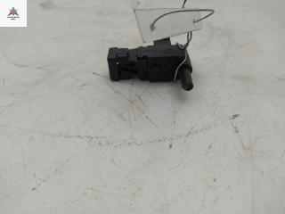 Датчик включения заднего хода (лягушка) Mercedes-Benz C-Класс W201 [рестайлинг] 1989, 2.0 л., бензин, МКПП, красный, седан, 2015450014