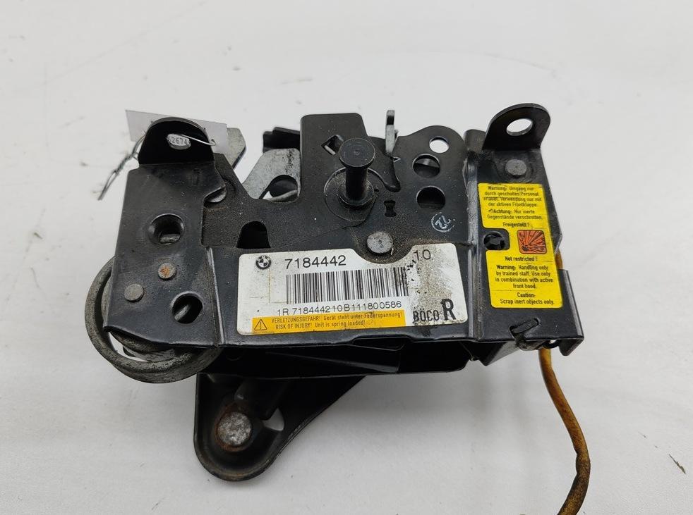 замок капота BMW 5 серия F07/F10/F11 2011, 3.0 л., дизель, АКПП, серый, универсал, 7184442 - фото №1