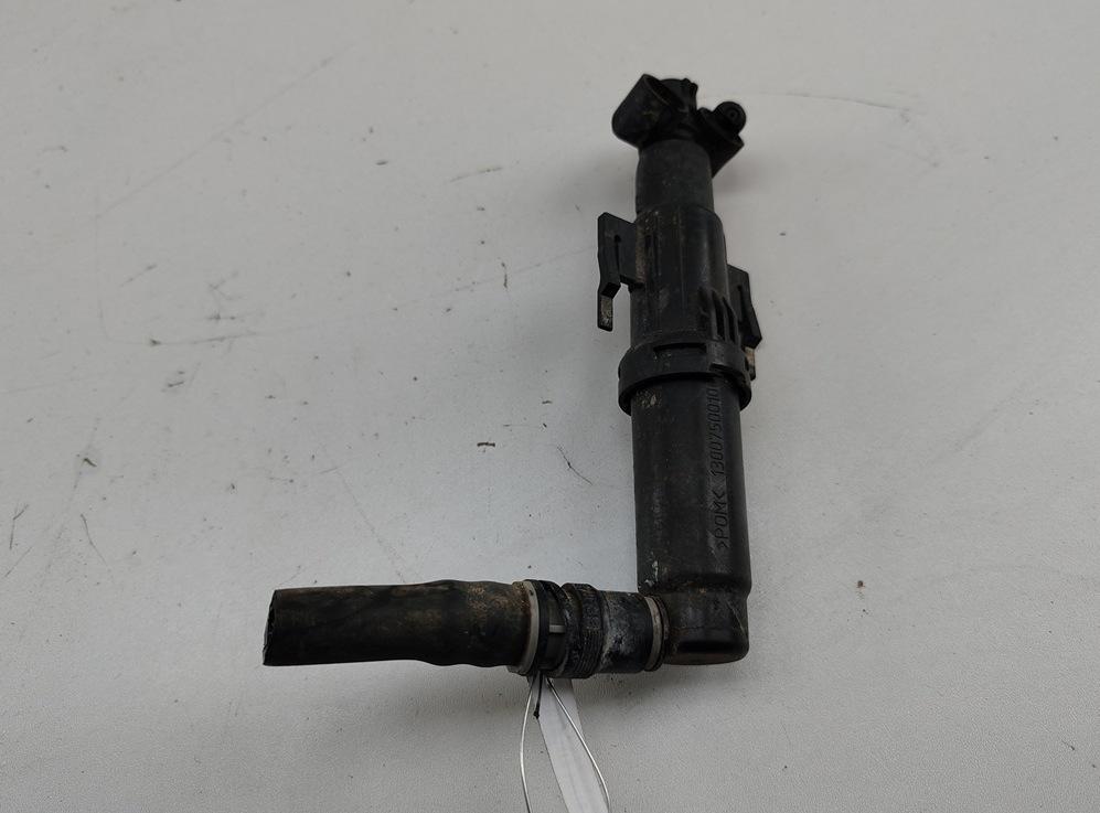 форсунка омывателя фары BMW 5 серия F07/F10/F11 2011, 3.0 л., дизель, АКПП, серый, универсал, 7149885 - фото №1
