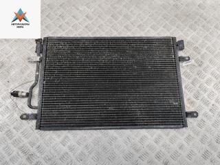 радиатор кондиционера Audi A4 B6 2001, 2.0 л., бензин, МКПП, серый, универсал, 8E0260401B