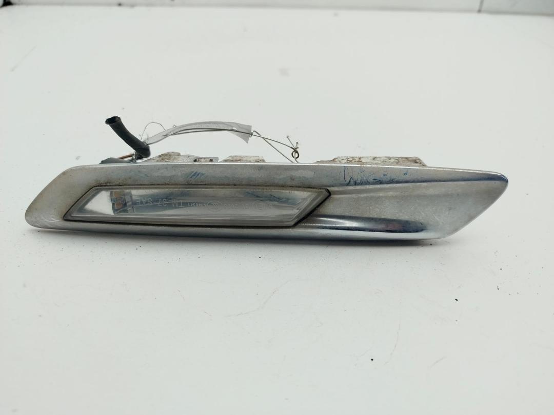 повторитель передний правый BMW 5 серия F07/F10/F11 2011, 3.0 л., дизель, АКПП, серый, универсал, 7154168 - фото №1