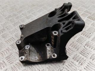кронштейн компрессора кондиционера Ford Focus 2 поколение 2005, 1.6 л., i, бензин, МКПП, чёрный, хетчбэк 5 дв., 4M5Q19D624CC
